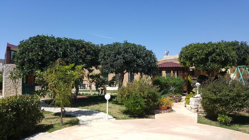 Alla Corte Di Nonna Maria Villa Поцало Екстериор снимка